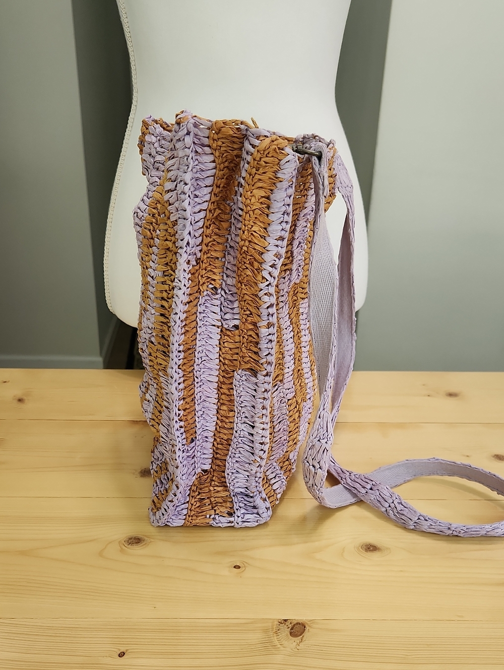 Free People Brunch Date Woven Straw Convertible Crossbody Clutch Bag Purple Tan - Picture 5 of 17